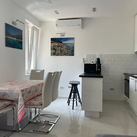 Apartment “Jelin Dvor” 3+2, Bacvice, Split Zewnętrze zdjęcie
