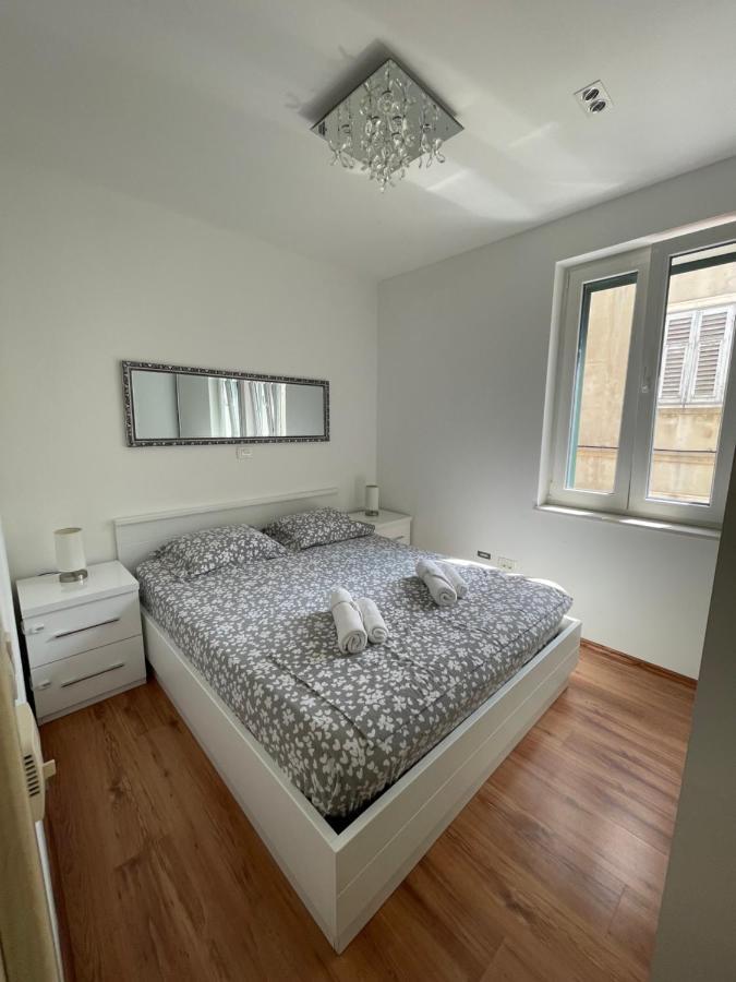 “jelin Dvor” 3+2, Bacvice, Apartment